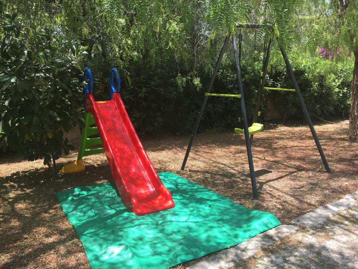 Villa Del Falso Pepe Avola Luaran gambar